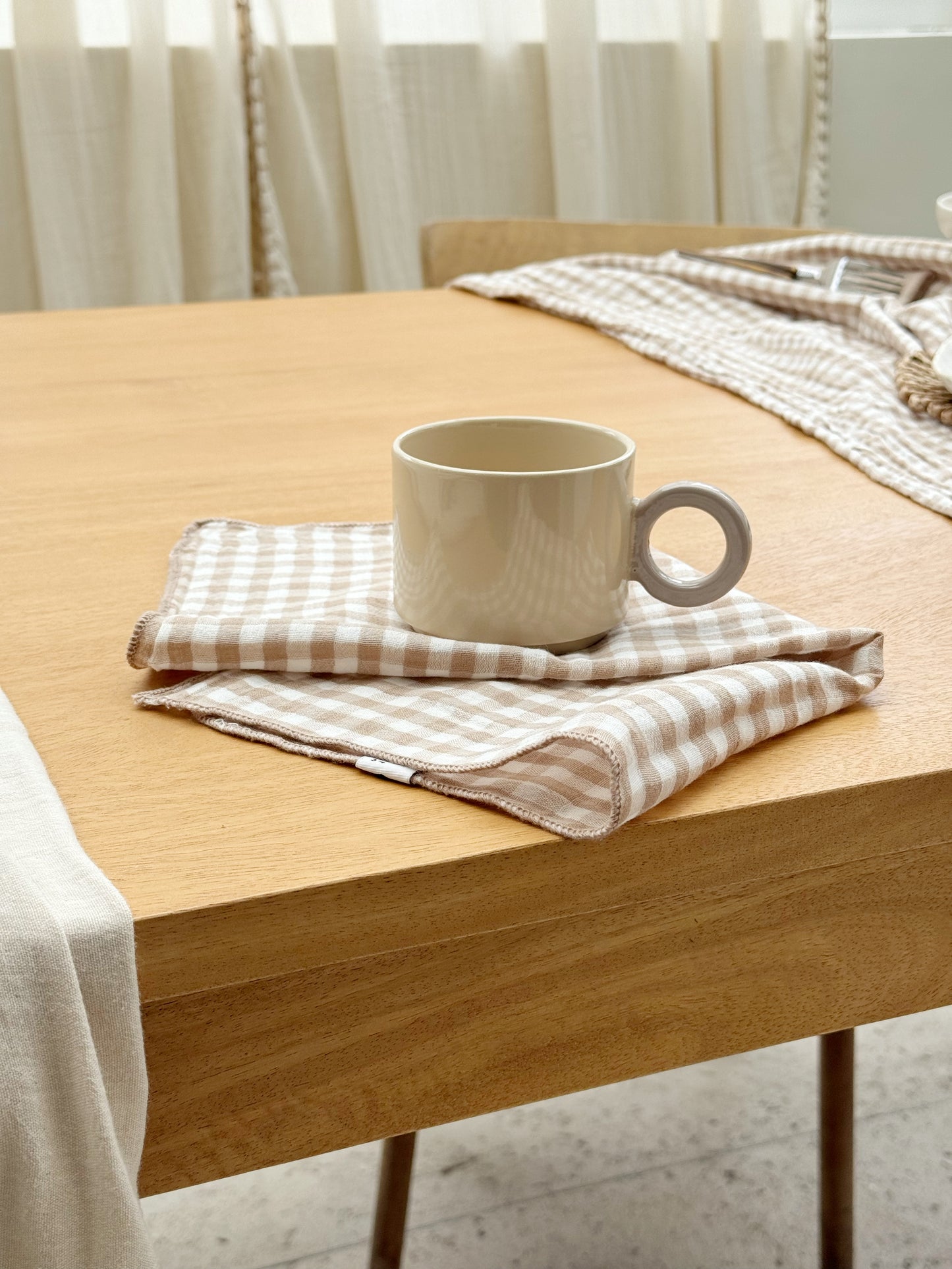 Tasse beige, LIA