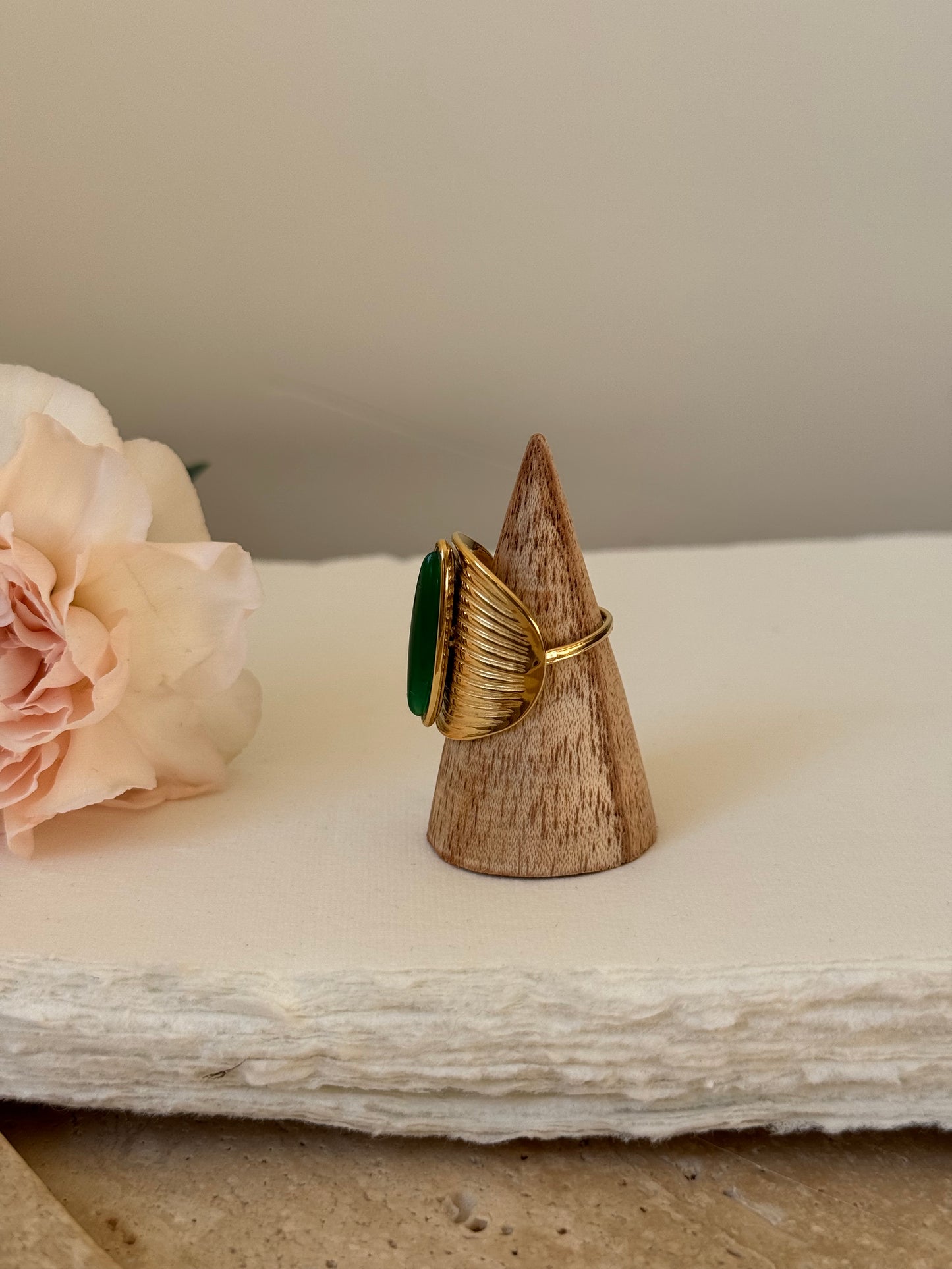 Bague verte, HELIA