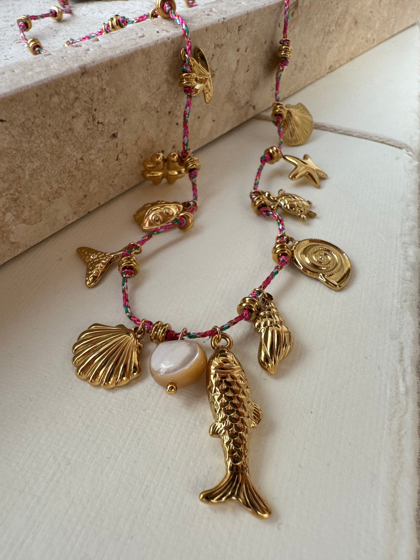Collier rose, SUMMER