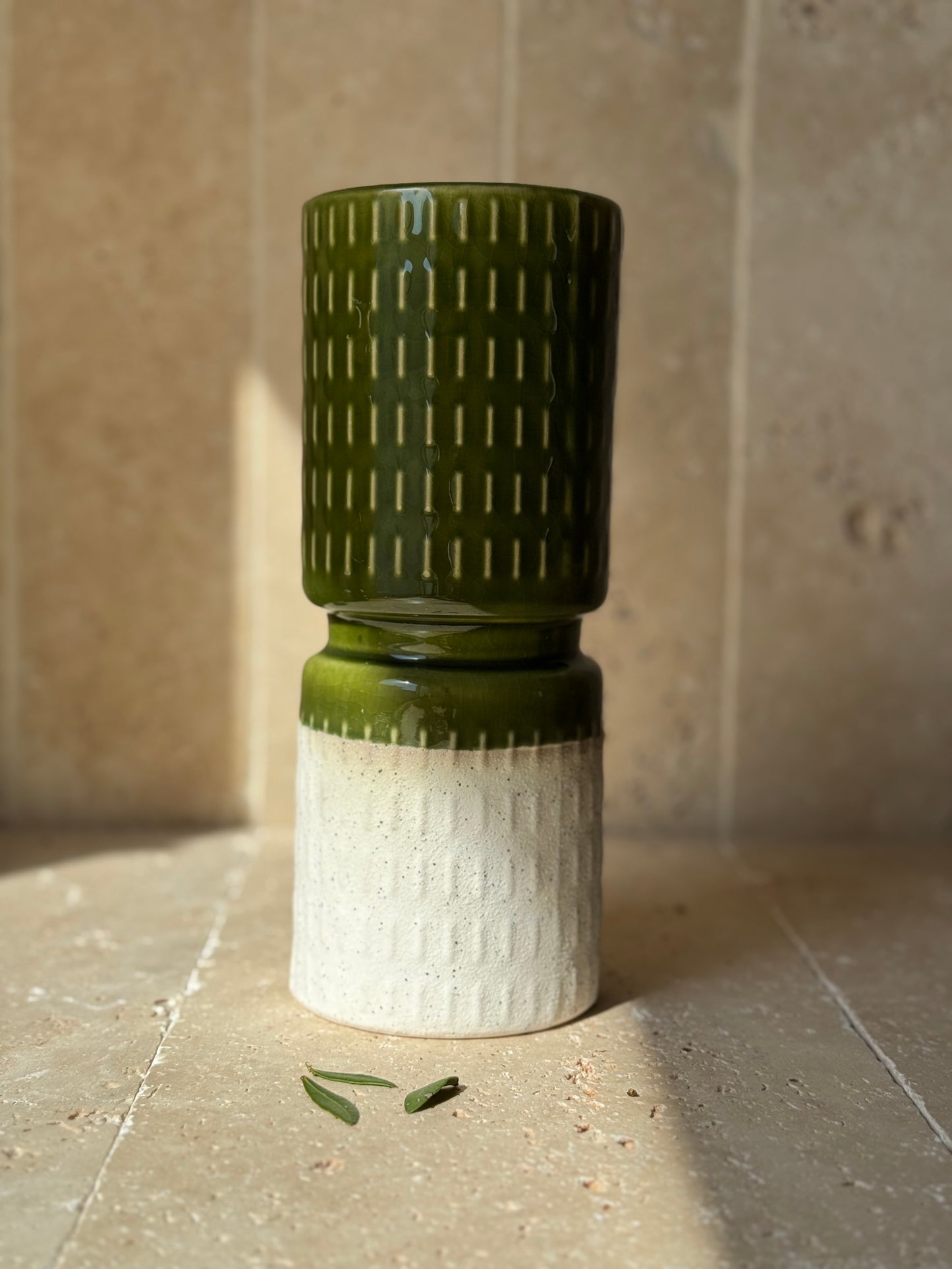 Vase porcelaine vert et blanc, CASA