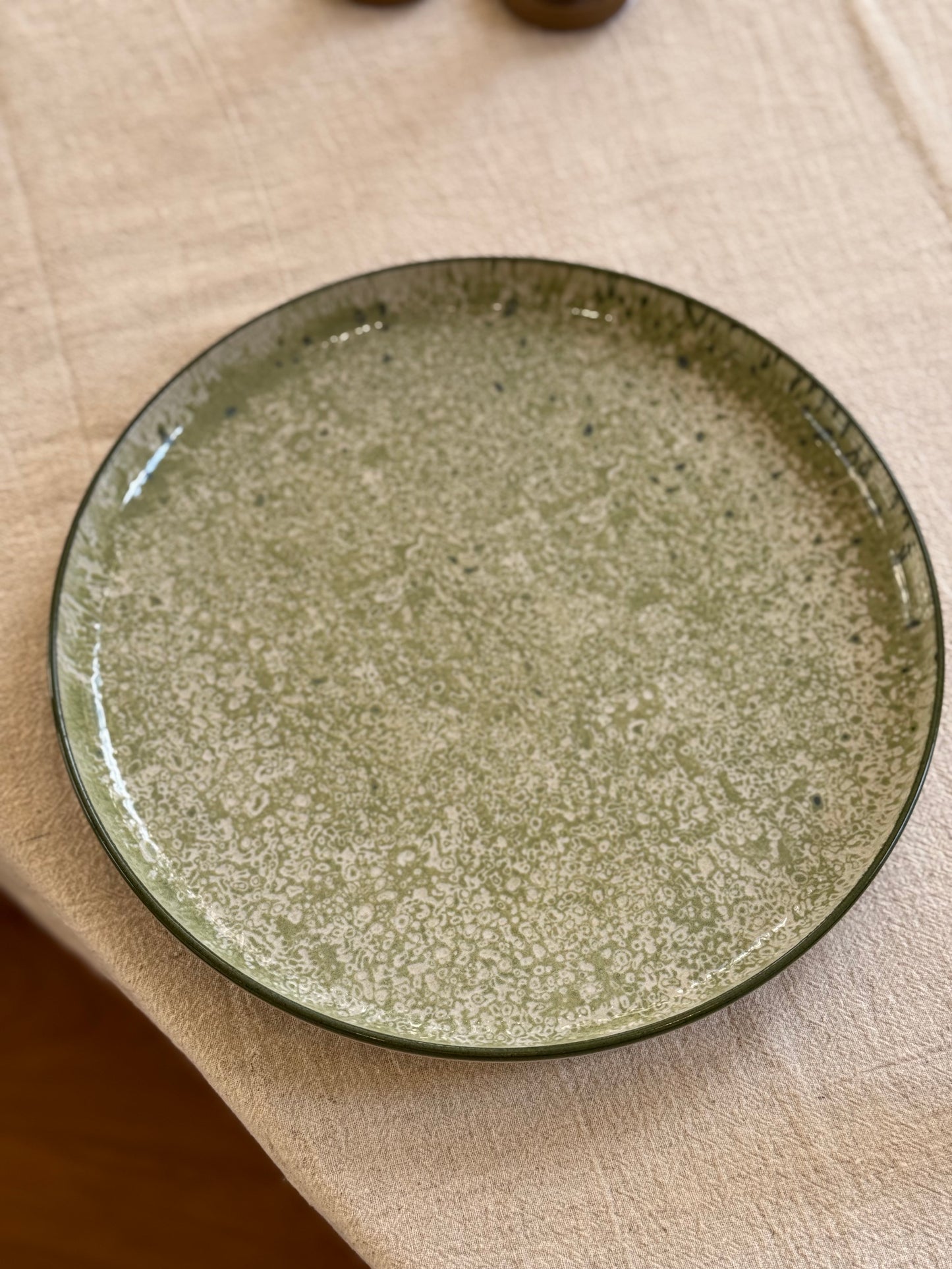 Assiette à dîner grès, GRAVEL vendue par 2