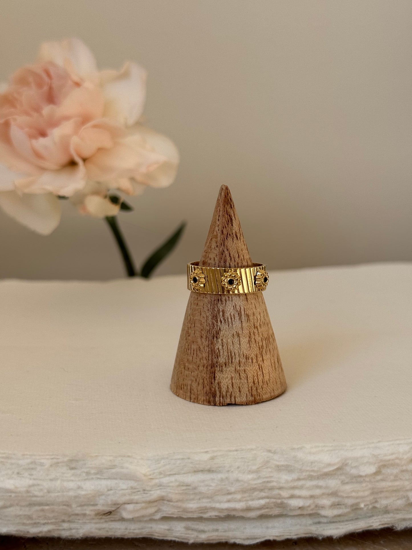 Bague, NERO