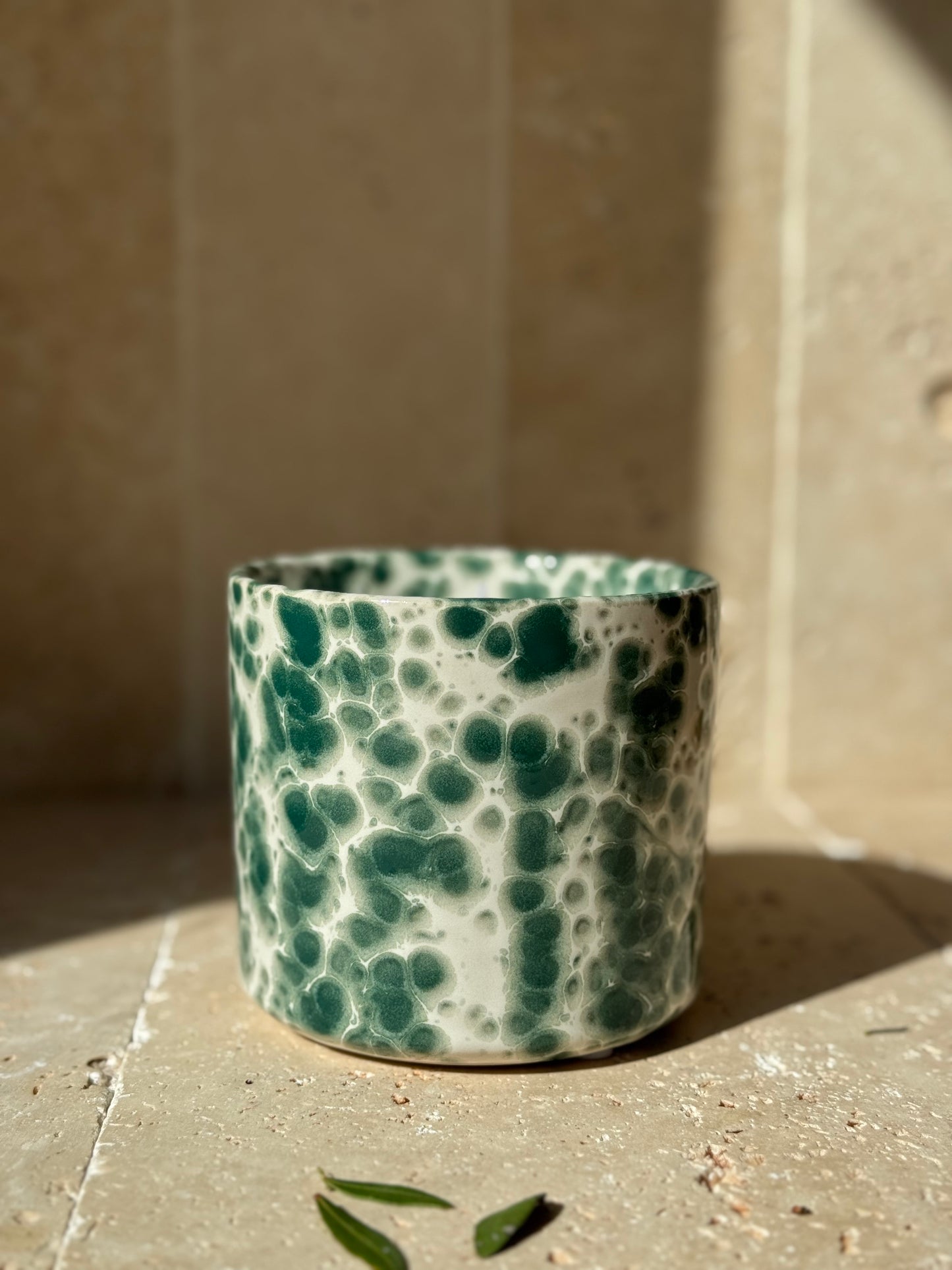 Bougie moucheté blanc et vert, MARA