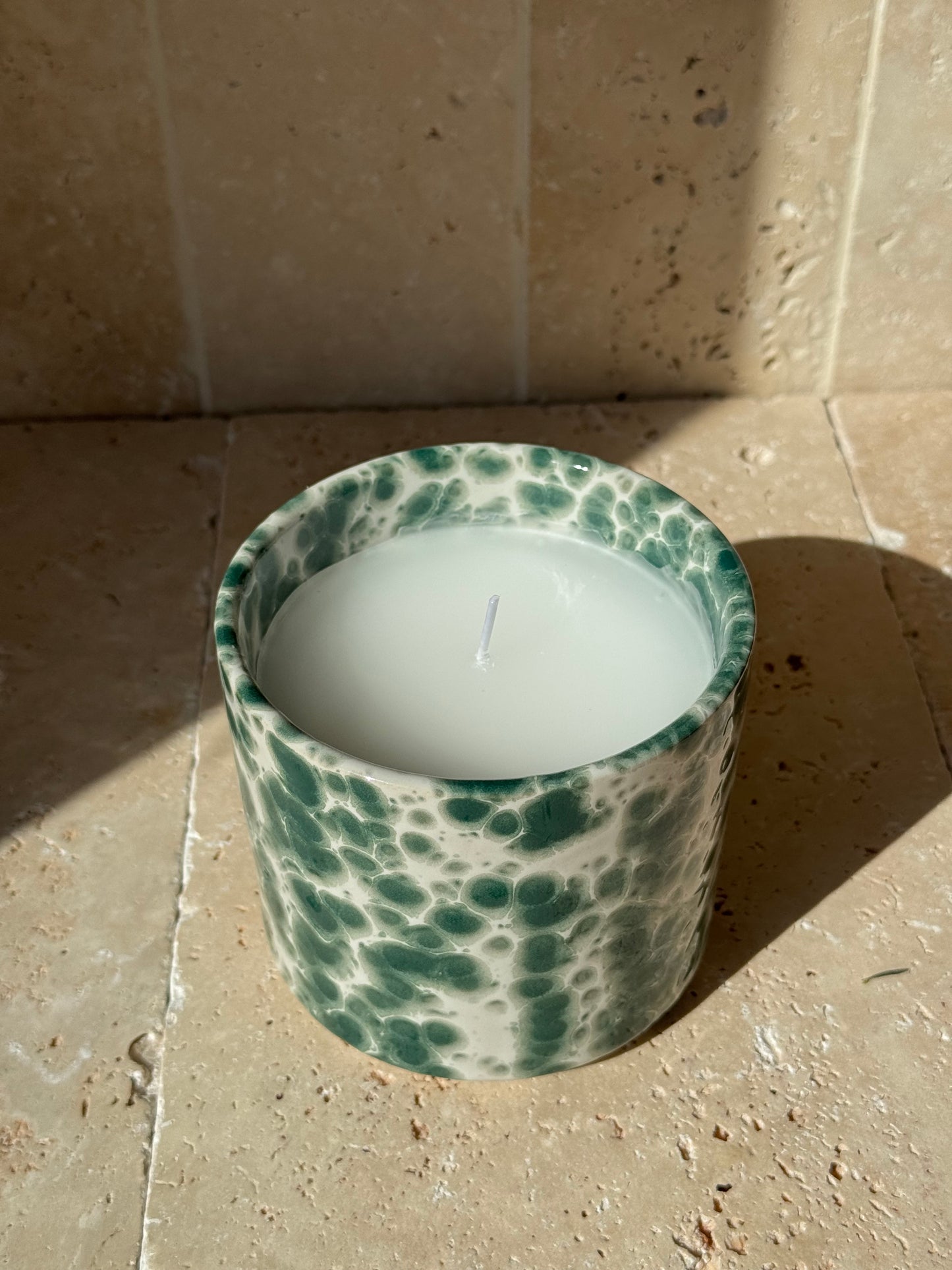 Bougie moucheté blanc et vert, MARA