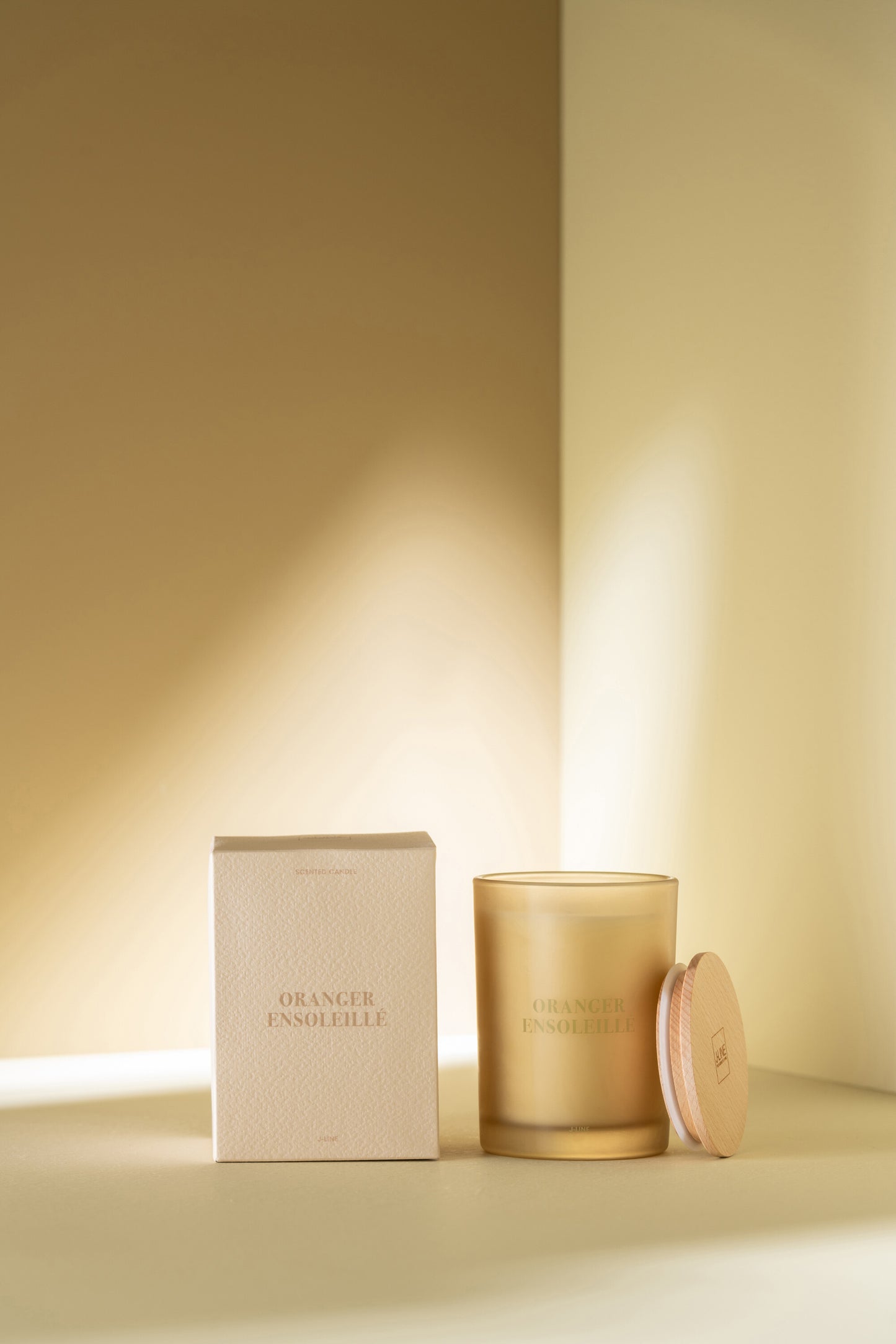 Bougie oranger ensoleillé