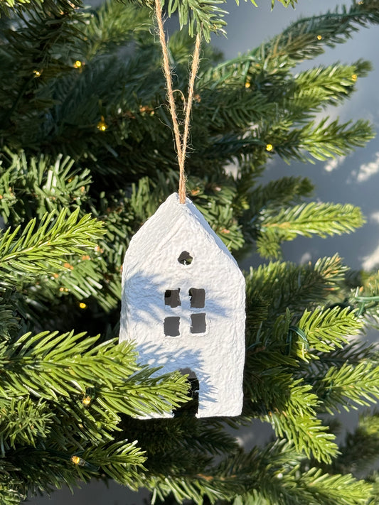 Maison à suspendre - COTON MÂCHÉ