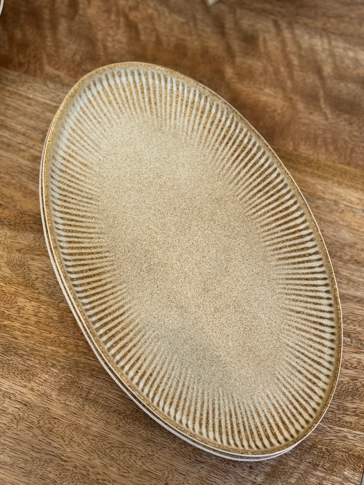 Plat beige, MIKI 30x17 cm