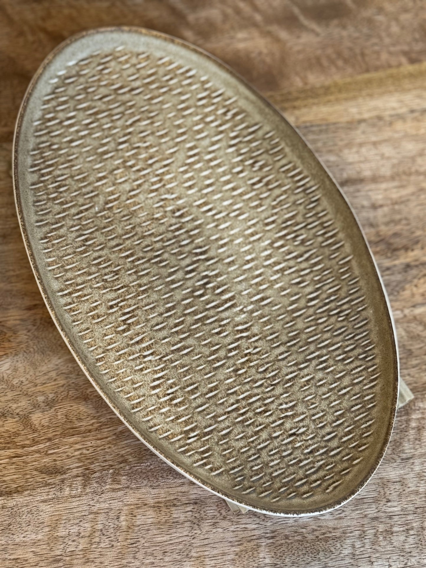 Plat beige, MIKI 30x17 cm