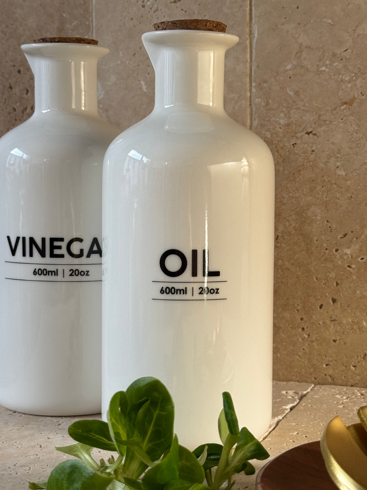 Huilier et vinaigrier en grès