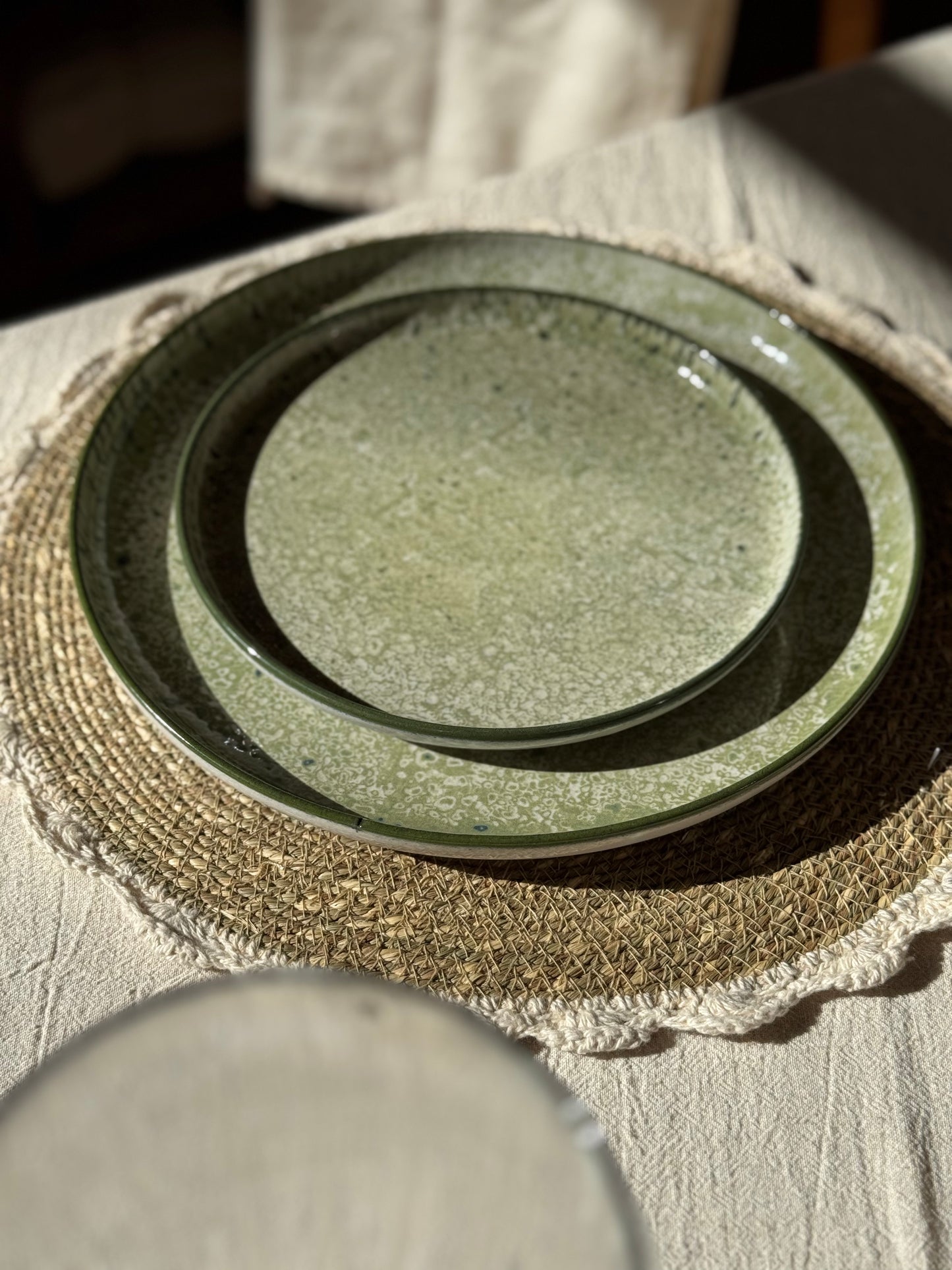 Assiette à dîner grès, GRAVEL vendue par 2
