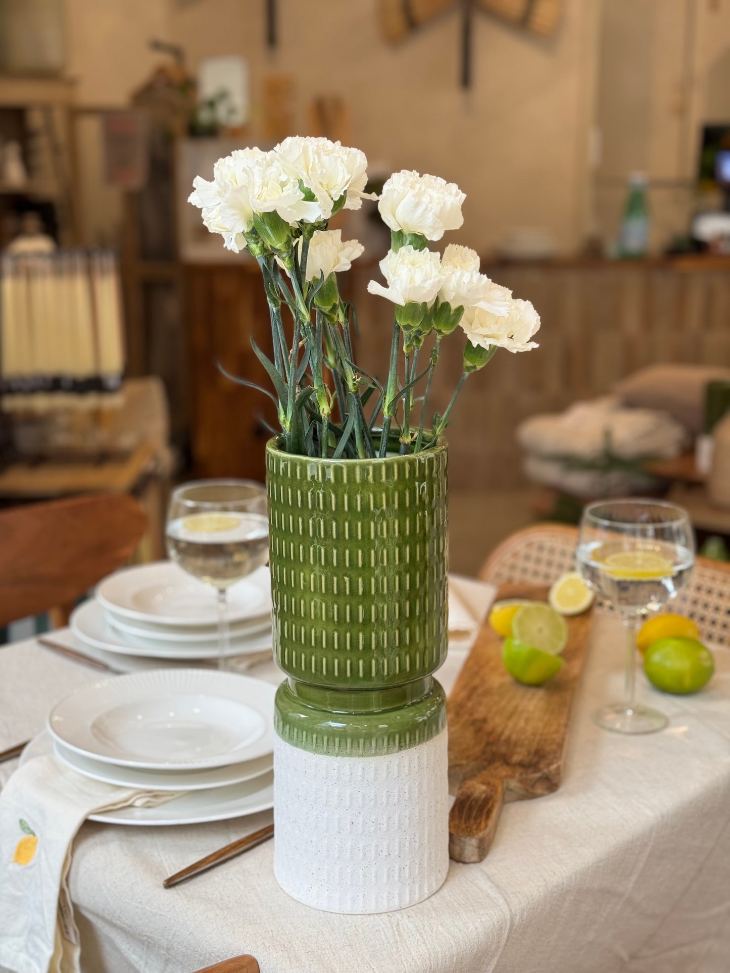 Vase porcelaine vert et blanc, CASA