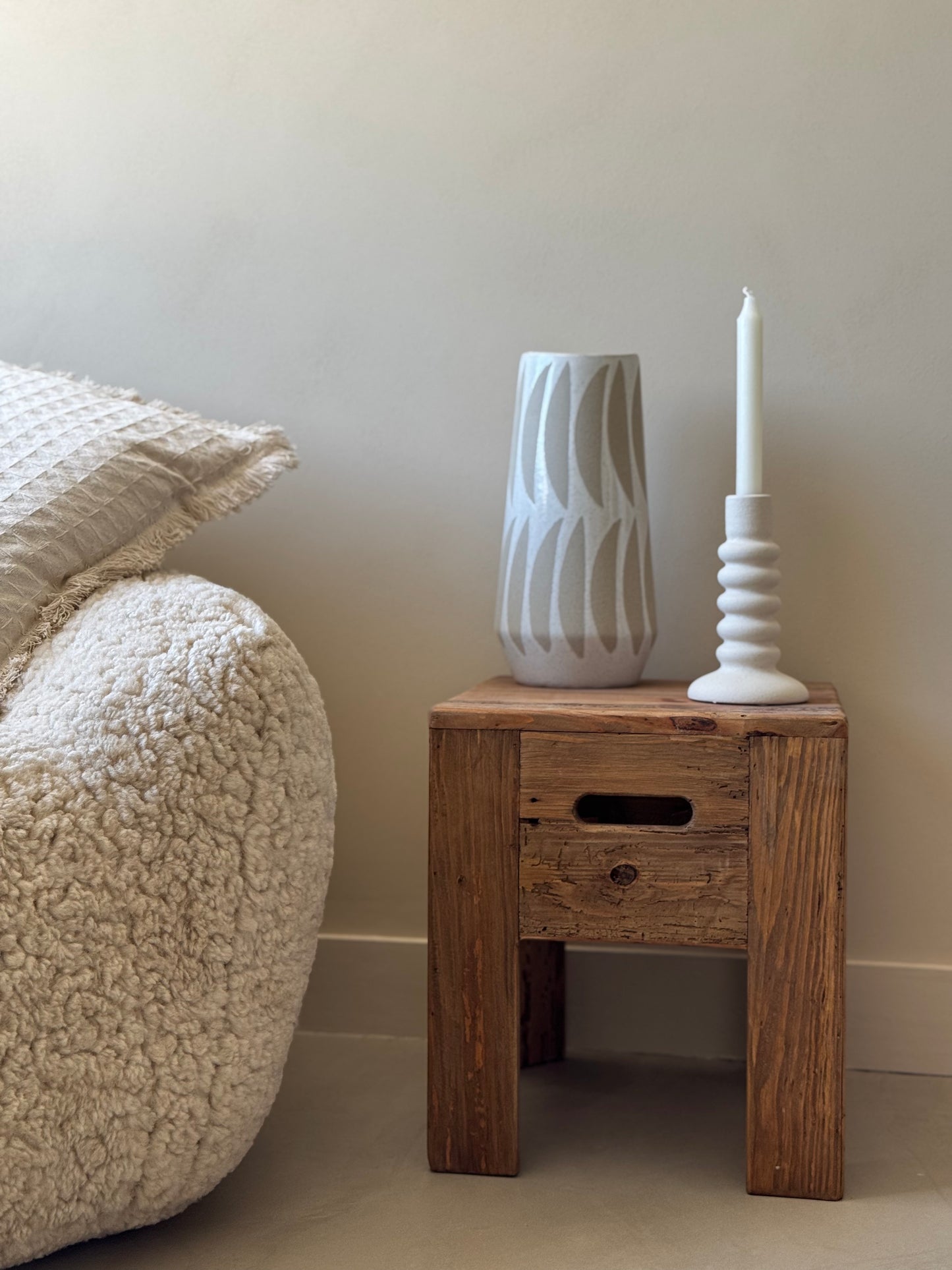 Vase beige, TIRI