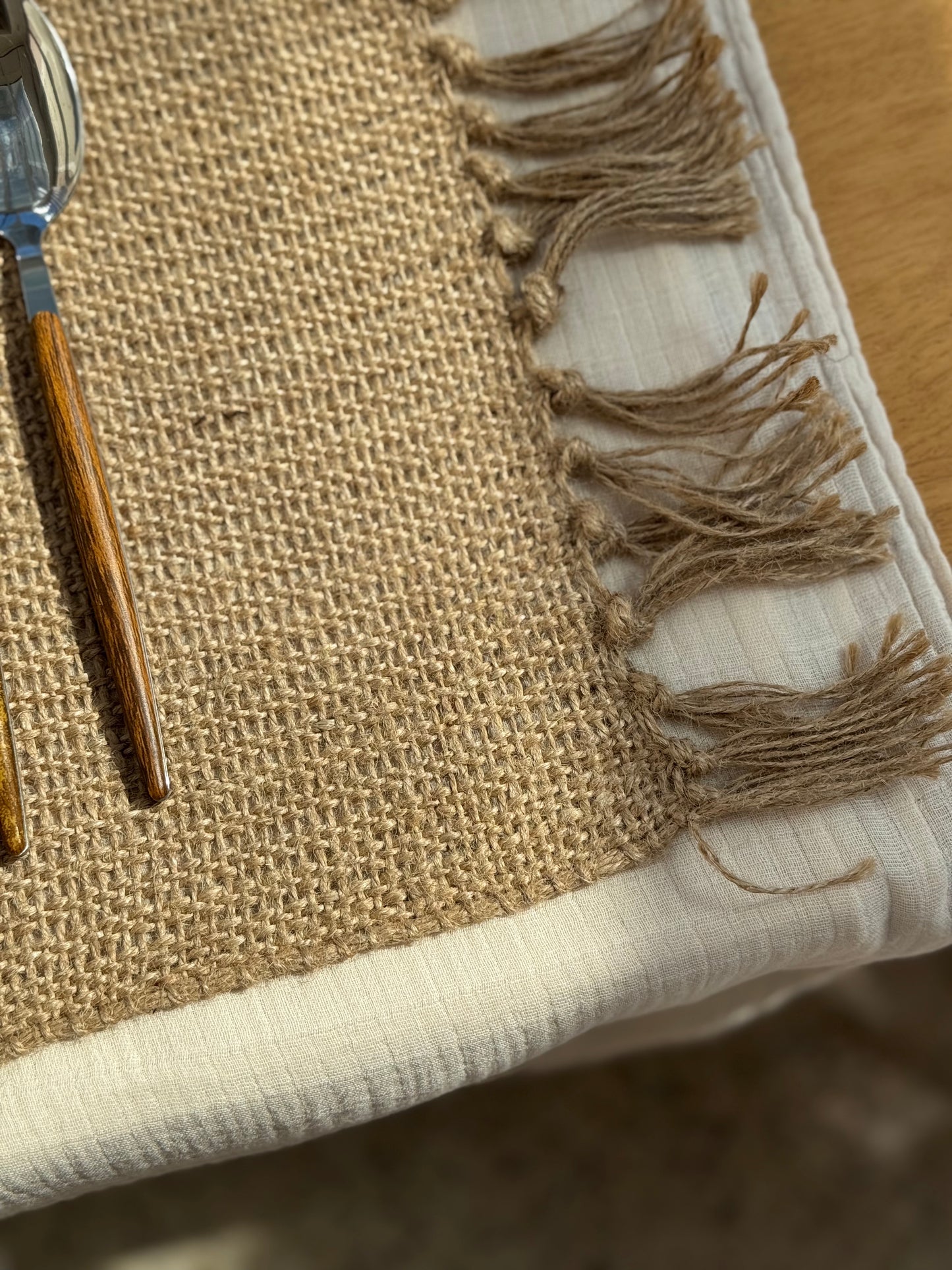 Set de table, JUTE